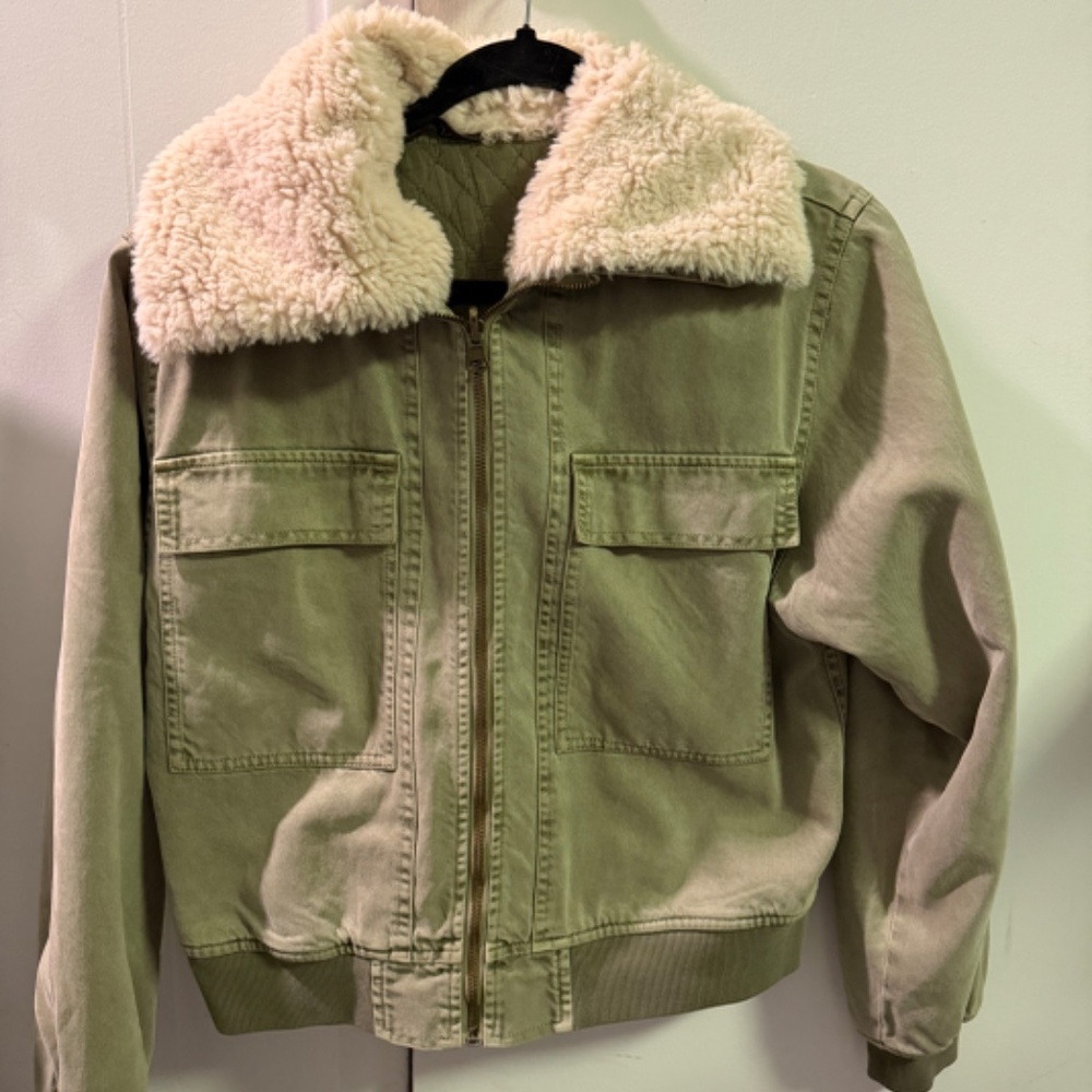 FALL JACKET!!! XCVI Womens bomber jacket with removable faux sherpa collar
